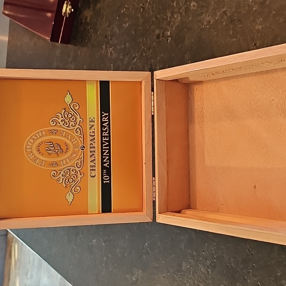 Set of Three wooden Nicaraguan cigar boxes - Picture 5 of 16